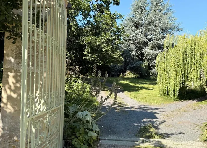 D'hotes Manoir Du Chene Bed & Breakfast